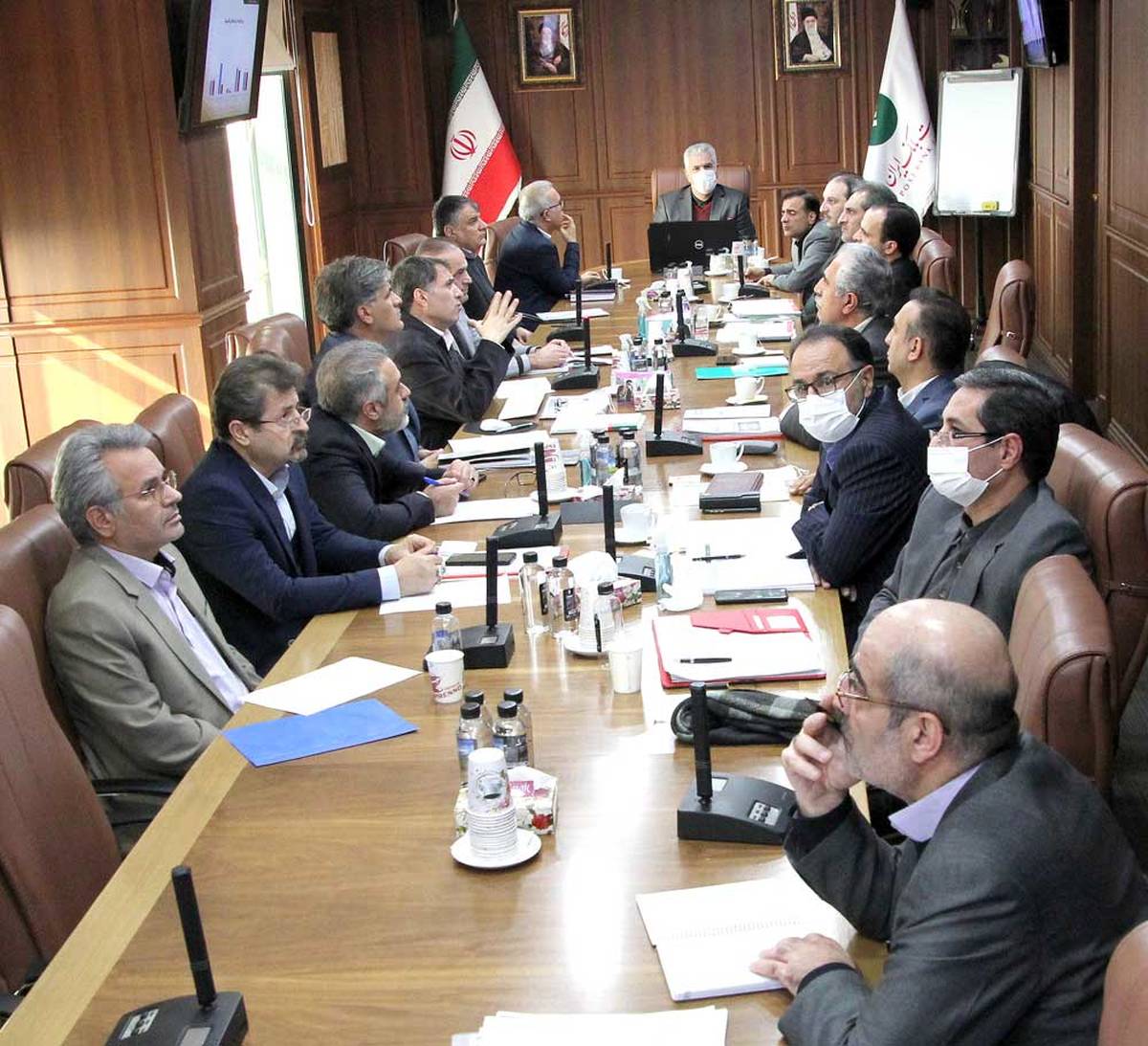 جلسه ارزیابی روند پیشرفت و تحقق برنامههای عملیاتی ادارات ستادی بانک در سال 1401