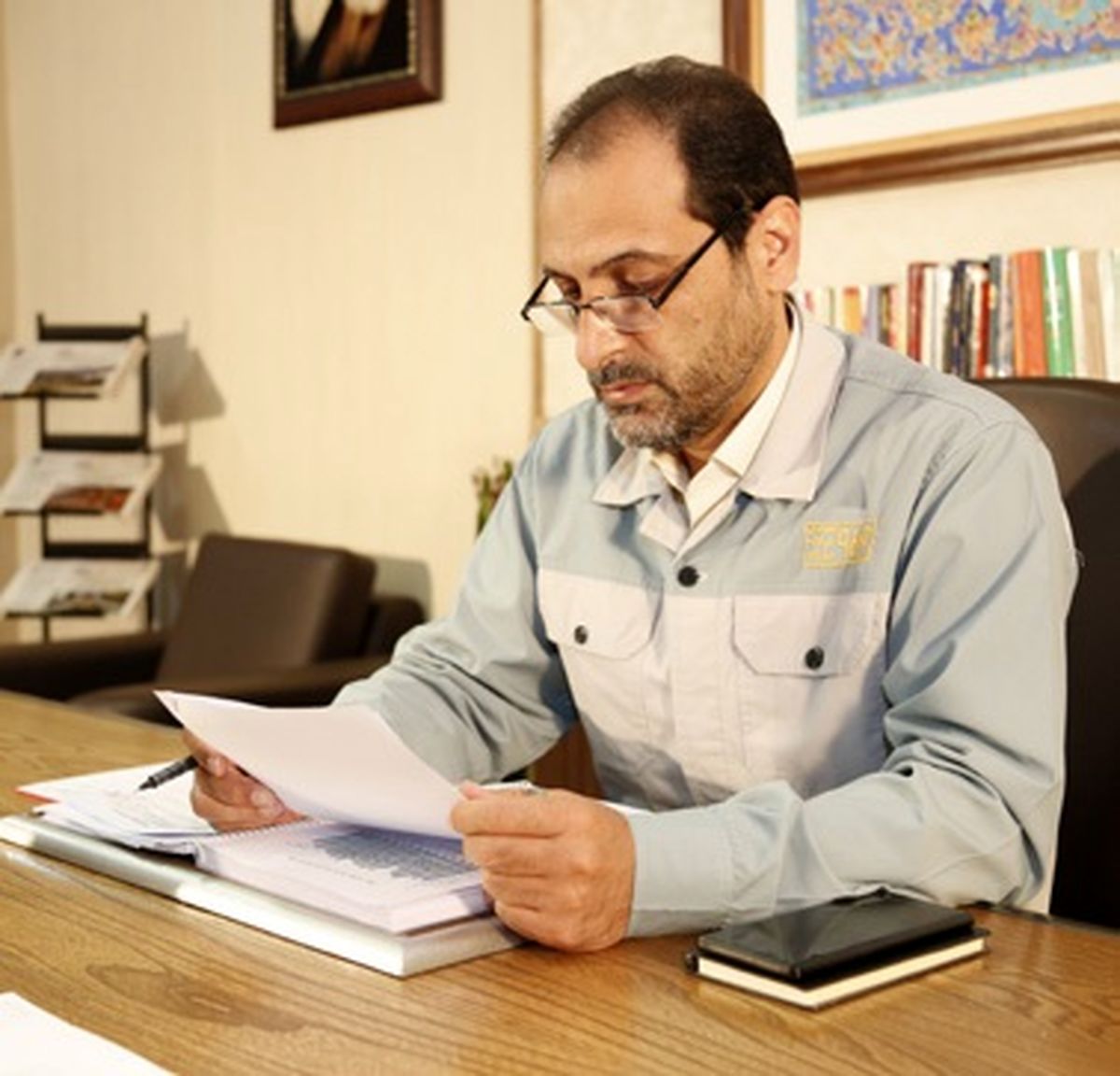 مدير روابط عمومي فولاد مباركه در يادداشتي به مناسبت روز خبرنگار عنوان كرد: ديده بانان جامعه، تصويرگران زندگي
