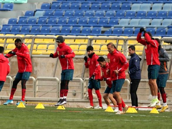 بازیکنان پرسپولیس اعتصاب کردند! بازیکنان پرسپولیس اعتصاب کردند!