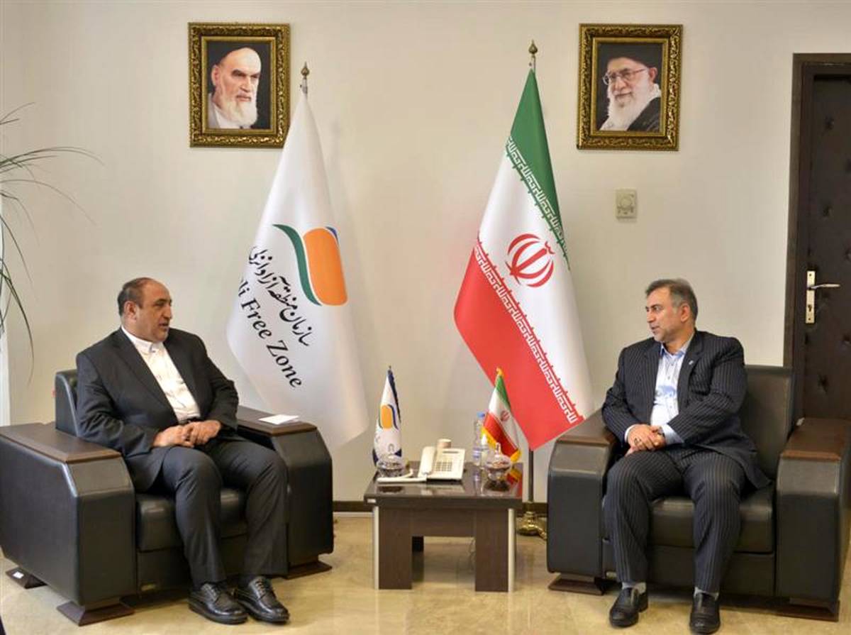 نشست مدیرکل تامین اجتماعی گیلان و مدیرعامل سازمان منطقه آزاد انزلی